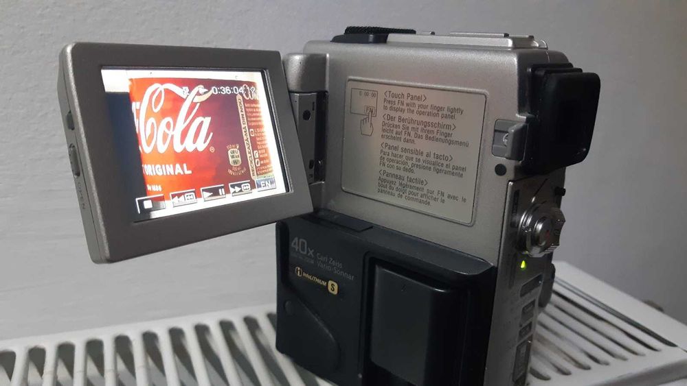 Camera video Sony Handycam DCR-PC3E noua