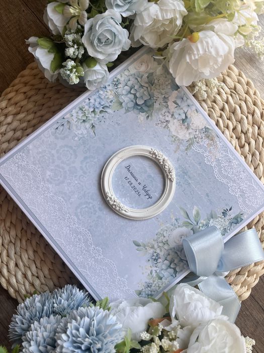 Сватбен албум в синьо