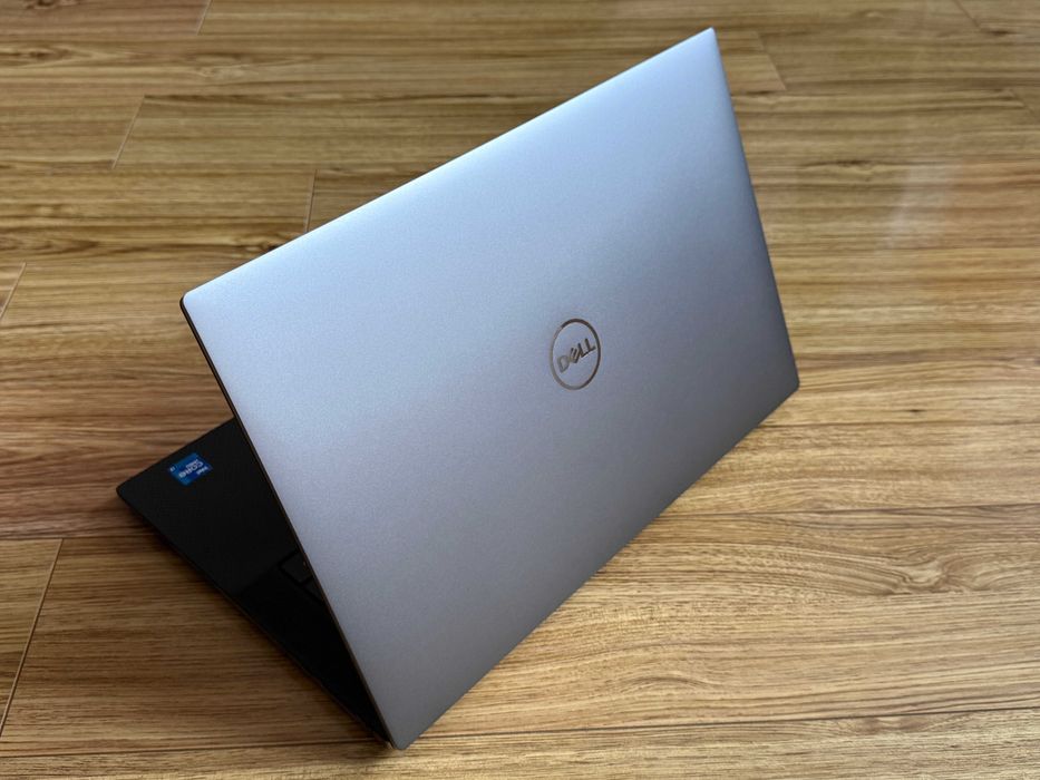 4K Touch Dell Precision 5560`i7-11850H/32GB RAM/1TB SSD/Nvidia T1200