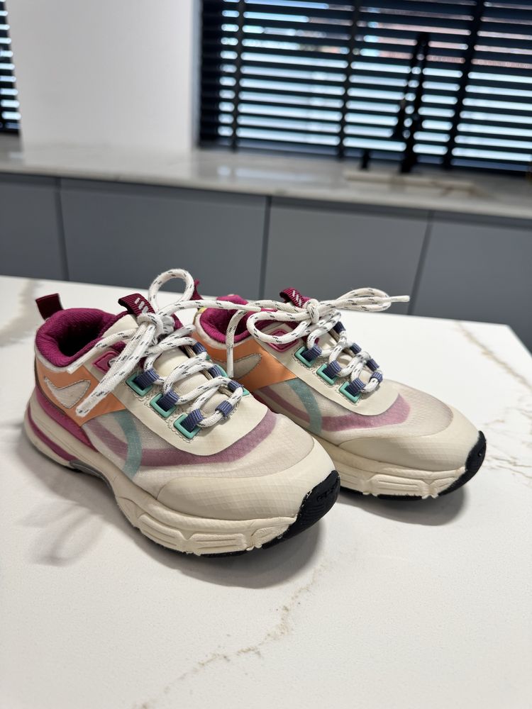 Adidasi zara, river island h&m mar. 26