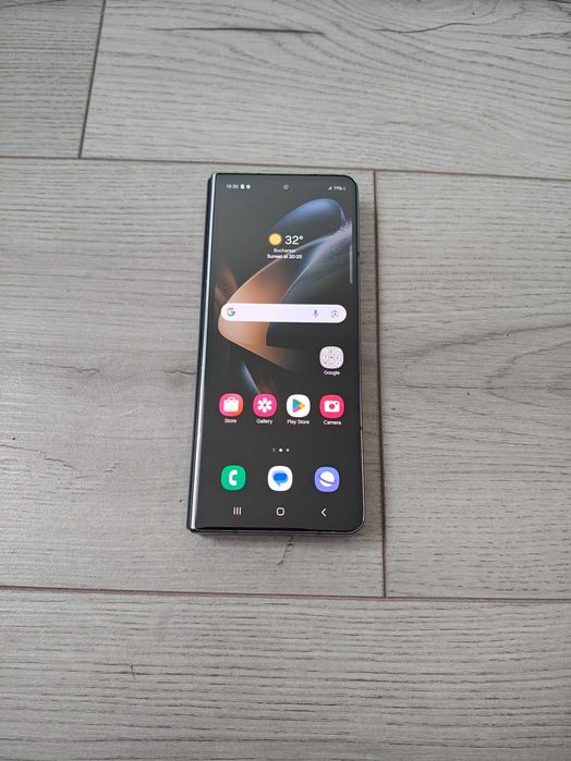 Samsung Galaxy Z Fold 4 pentru piese