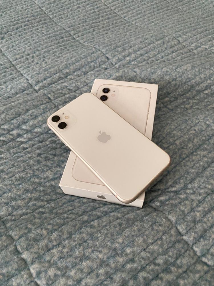 Продаю iPhone 11