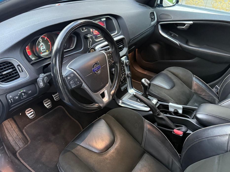 Volvo V40 R Design 2.0d 190 Cp