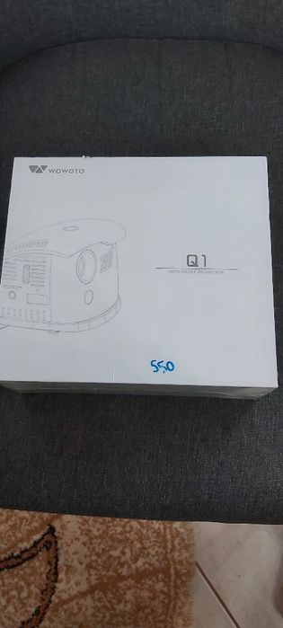 Miniproiector Q1 nou