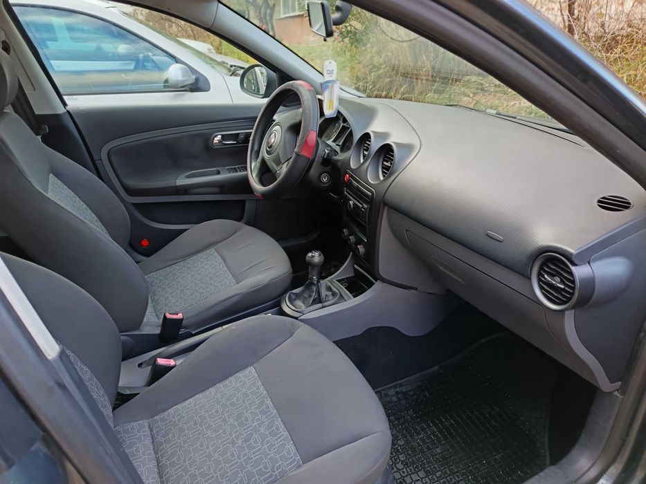 Seat Cordoba motor de 1.6 GPL omologat. Preț 1750 euro neg.