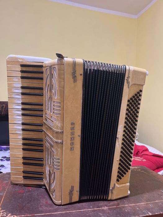 Acordeon Hohner 120