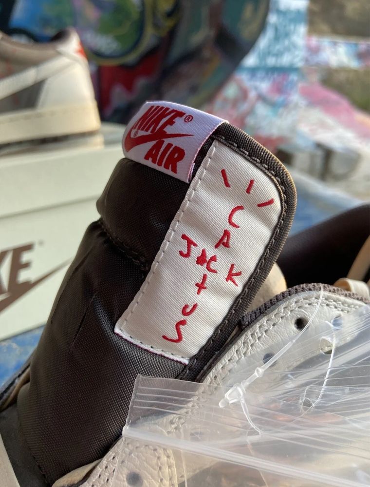 Sneakers Low Travis Scott Air Jordan 1 Reverse Mocha