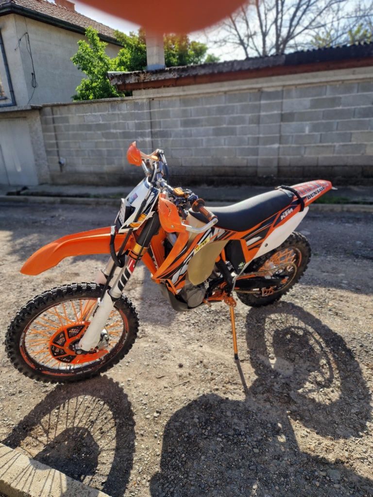 Продавам ктм 500 2015