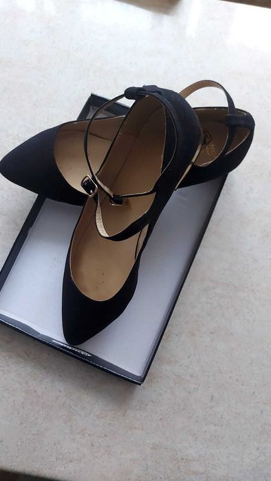 Стилни дамски обувки