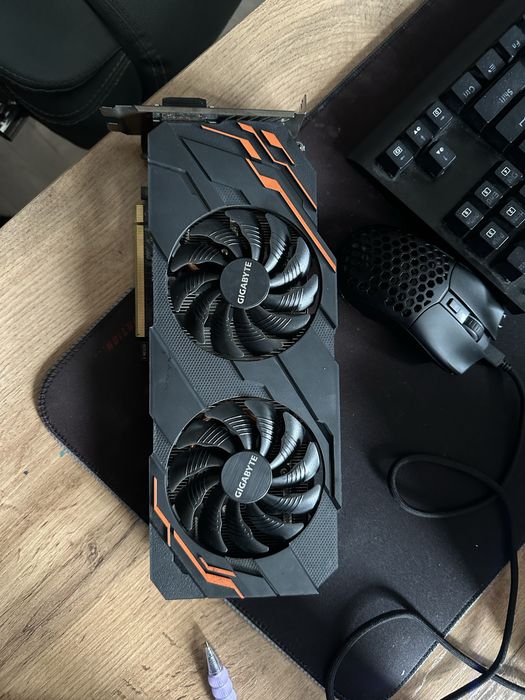 Продам Видеокарту Gigabyte GeForce GTX 1070 Ti