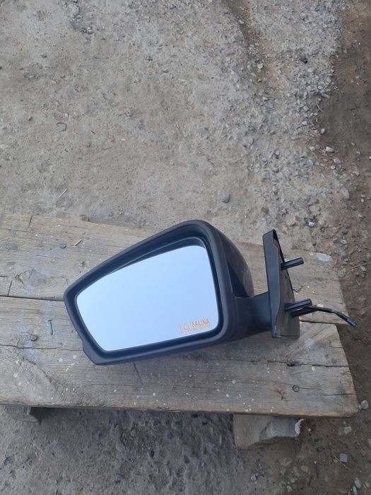 На ваз 2114 Боковой зеркало продаётся