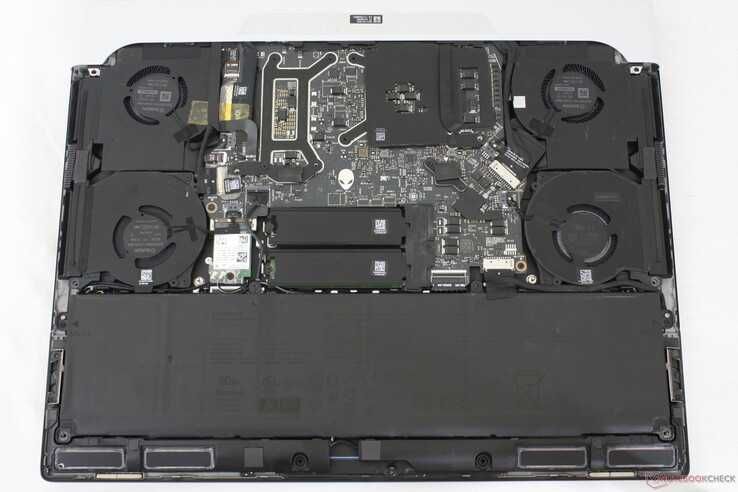 Игровой Dell Alienware x16 R1
