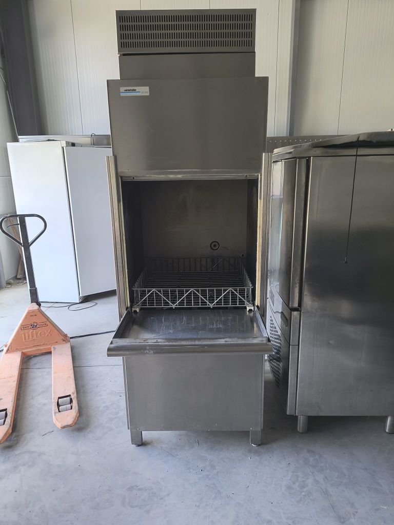 Winterhalter GS 640 със сушени .За тави и едър кухненски инвентар.