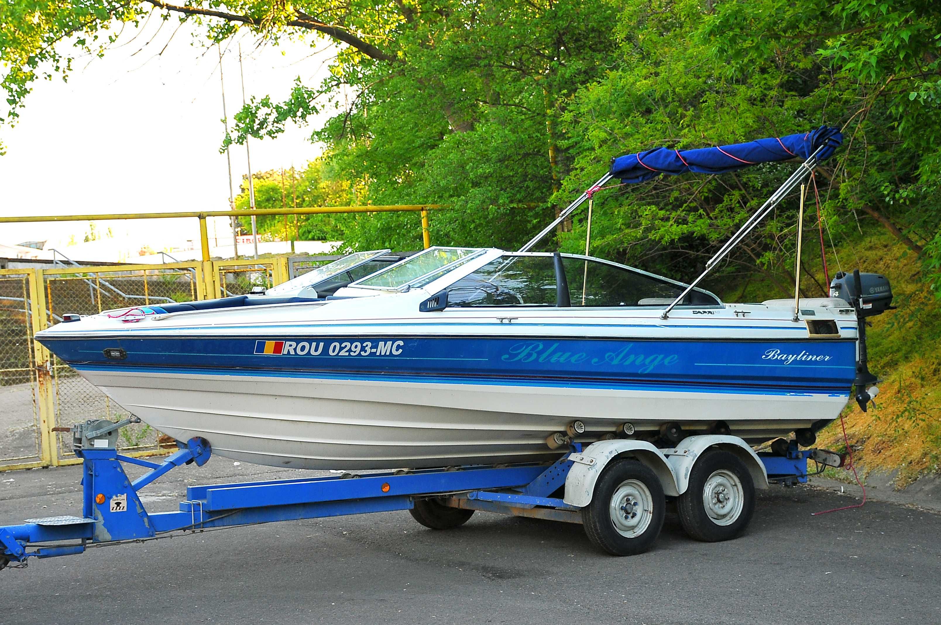 Salupa Bayliner Capri