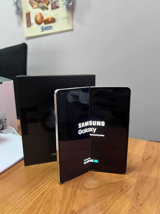 Samsung Galaxy Z Fold 4