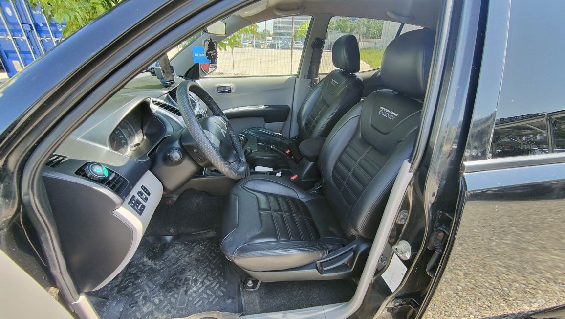 Vând Mitsubishi L200 benă lungă 2012