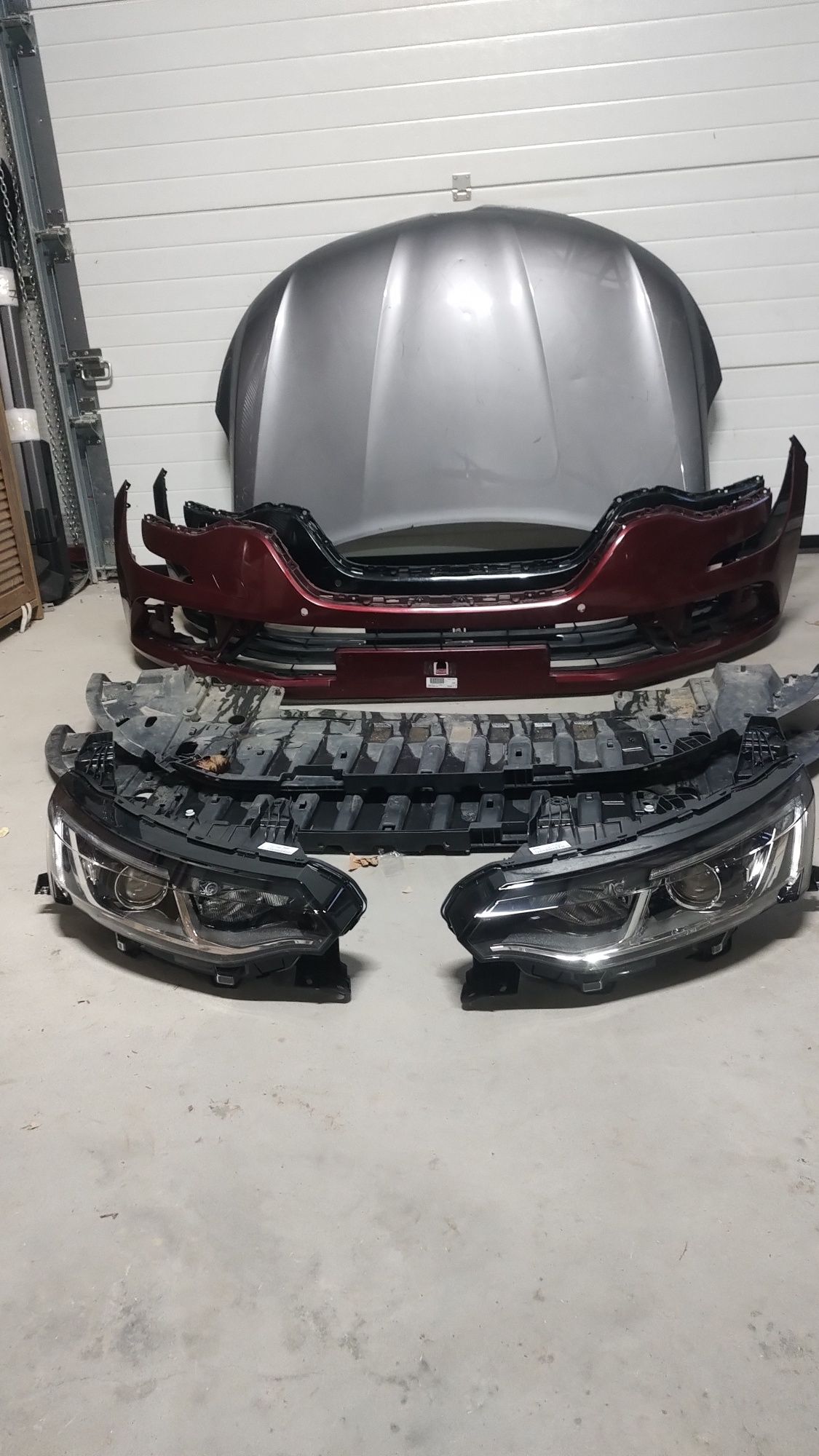 Bara fata , faruri, capota ,scut bara Renault talisman