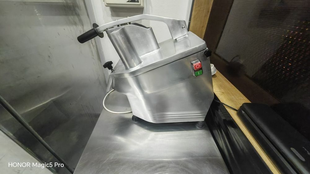 Utilaje pizzerie și clatitarie