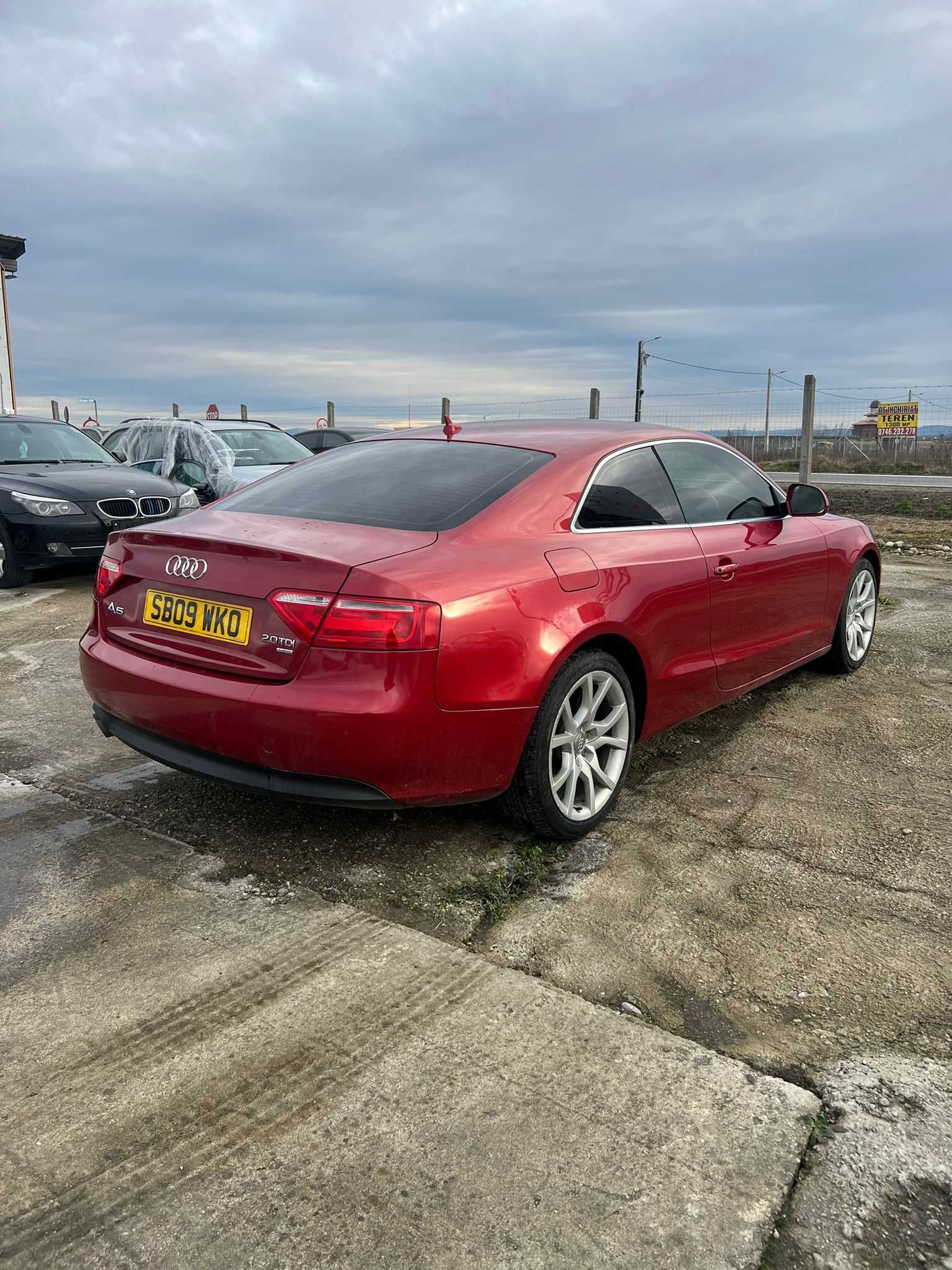 Dezmembram Audi A5, manual, motor 2.0 tdi, 170 cp, euro 5