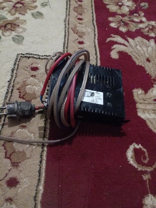 12волт 3амперлік блокпитаня сатам жағдаия жақсы істеп тұр