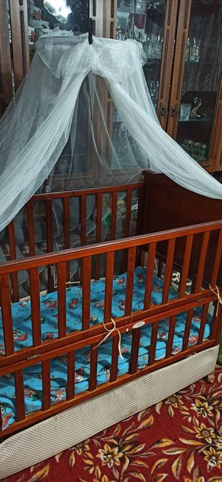 Кровать манеж хорошее состояние