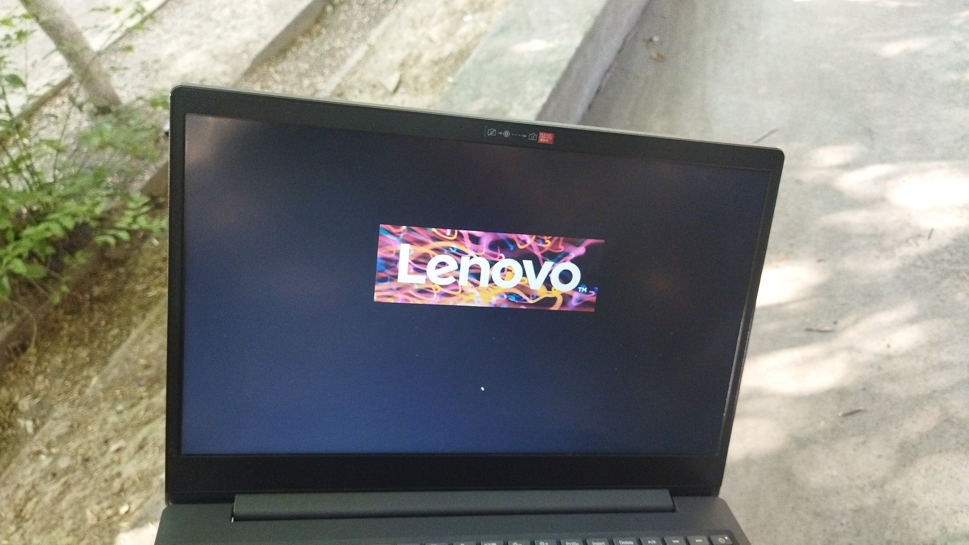 ПРОДАМ Lenovo Офисный Ноутбук