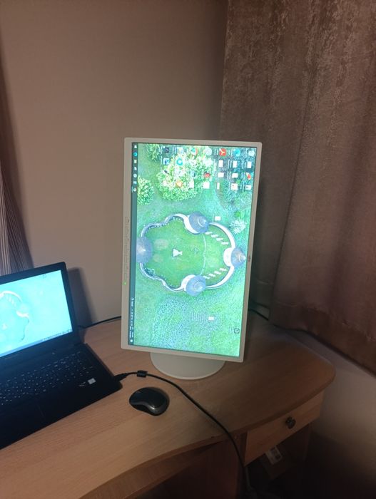 Монитор Fujitsu 24"   B24-8TE PRO като нов