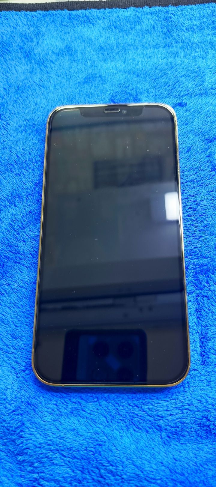 iPhone 12 pro  .