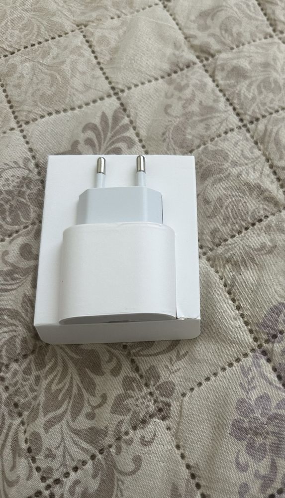 Зарядно за iphone