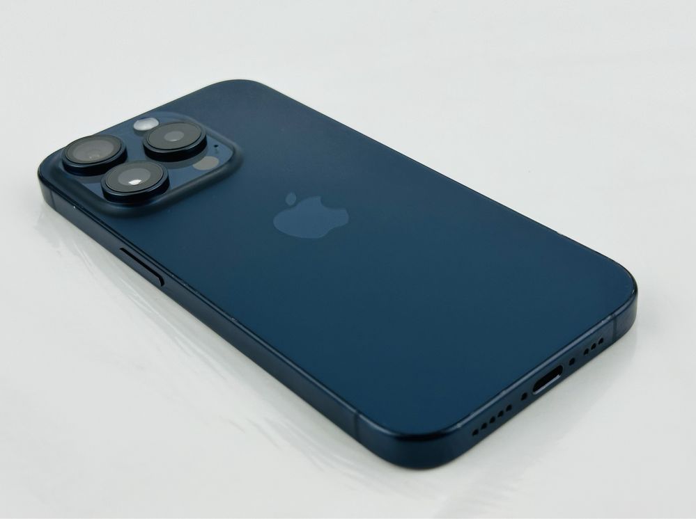 Apple iPhone 15 Pro Max 256GB Blue Titanium Перфектен! Гаранция!