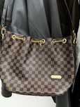Дамска чанта Louis Vuitton