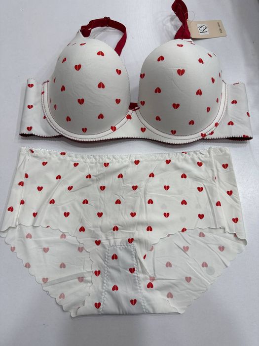 Hamyonbop narxlarda ayollar va bolalar kiyimlari