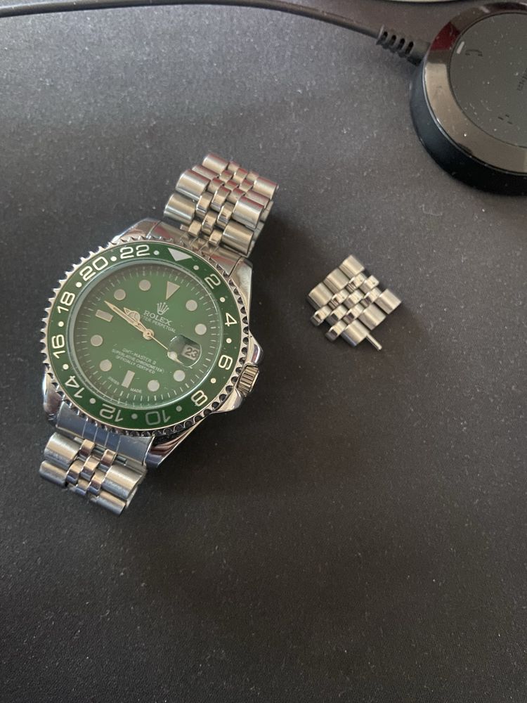 Часовник Rolex Oyster