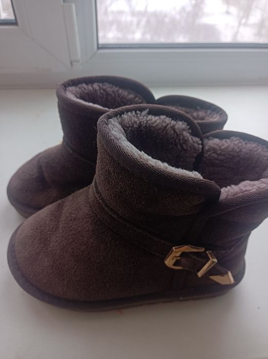 Отдам за шоколадку