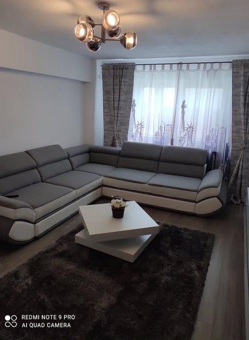 Apartament 3 camere de vanzare