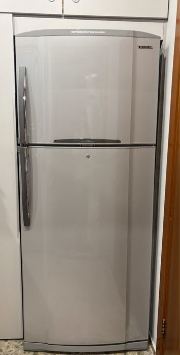 Холодильник Toshiba