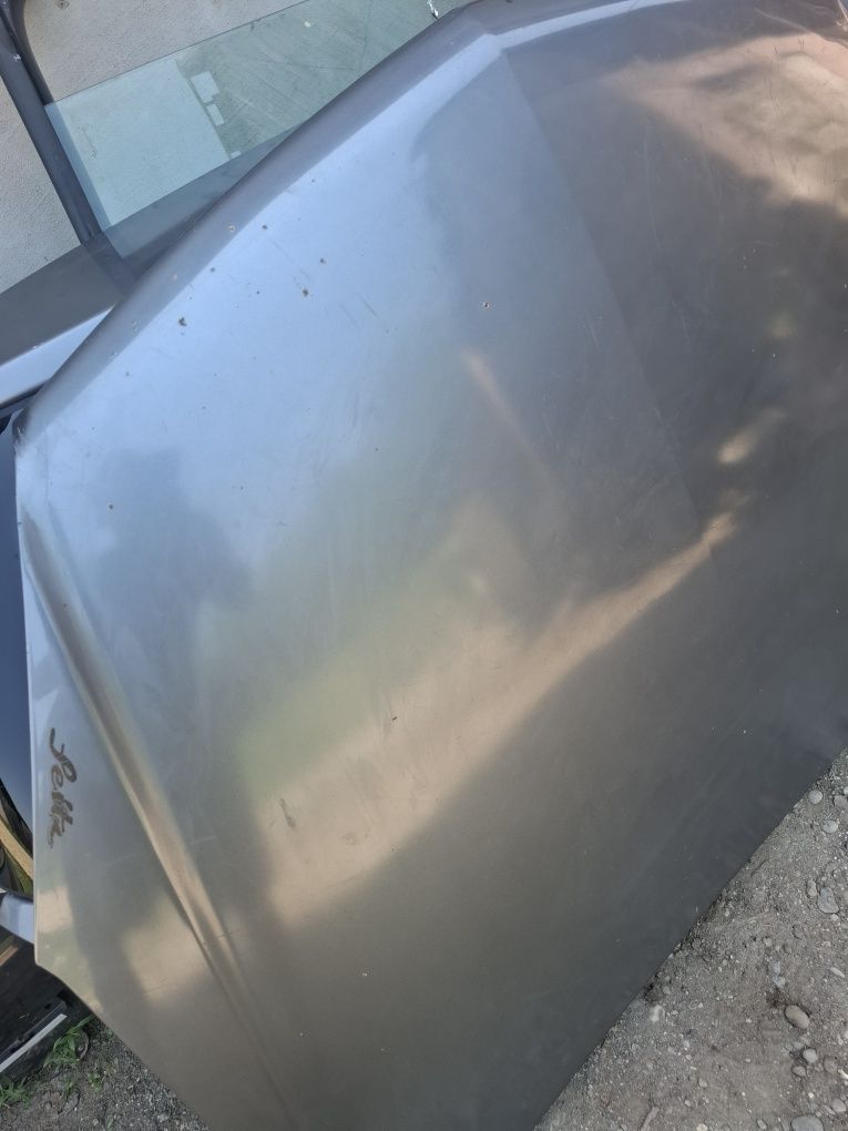 Capotă Opel astra H mici defecte!