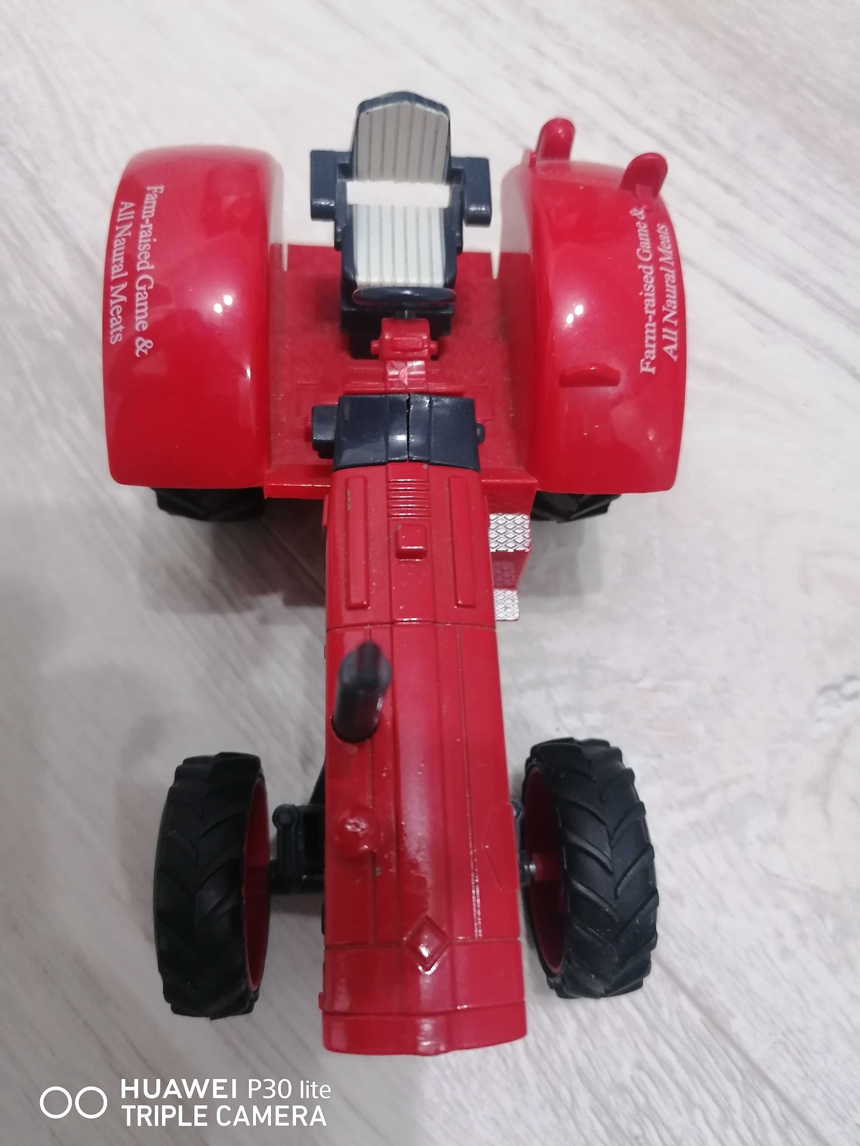 Jucărie veche tractor