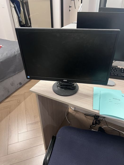 Монитор AOC в идеальном состоянии