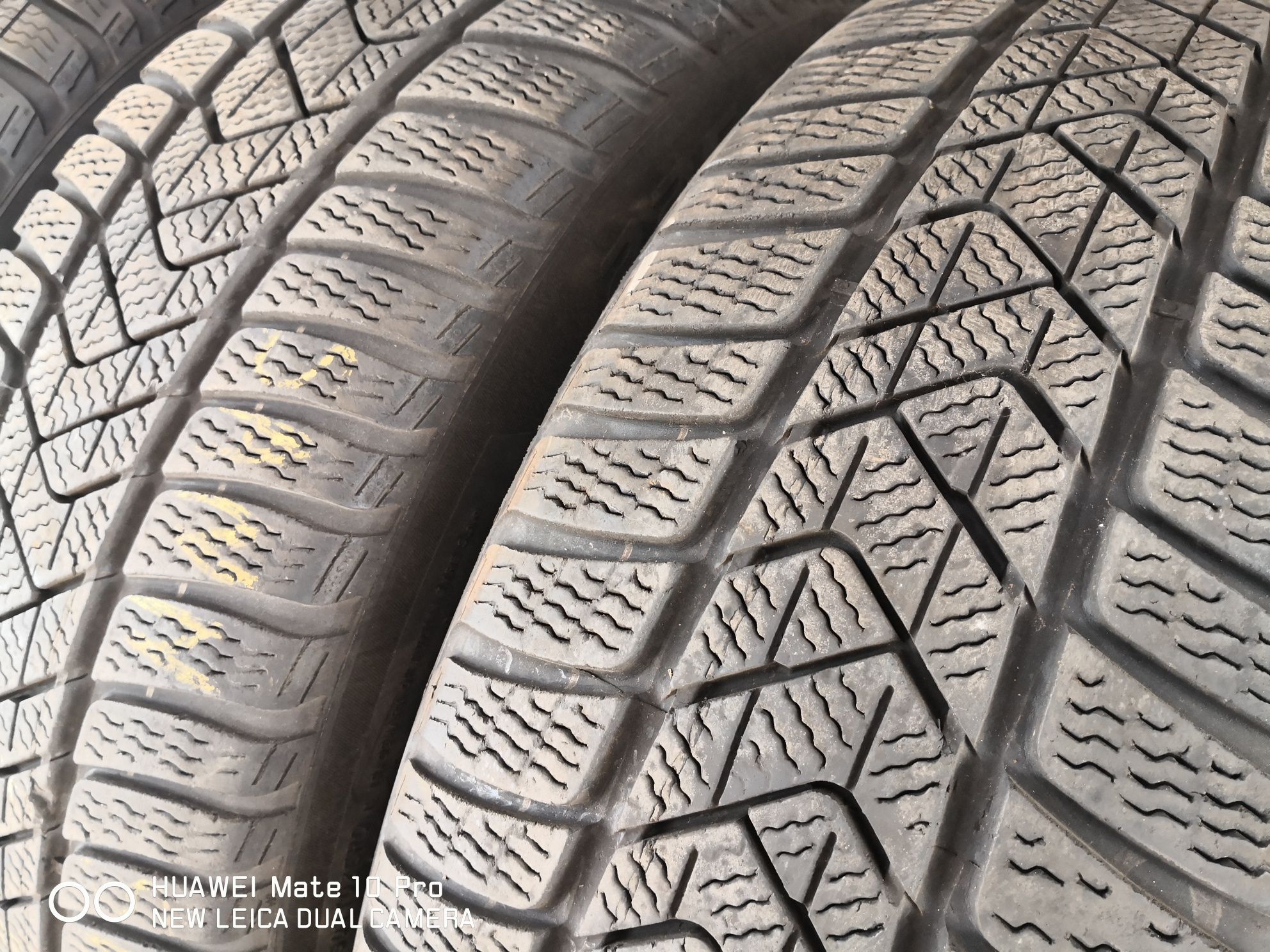 225 55 17 цола гуми като нови Pirelli RFT dot 21