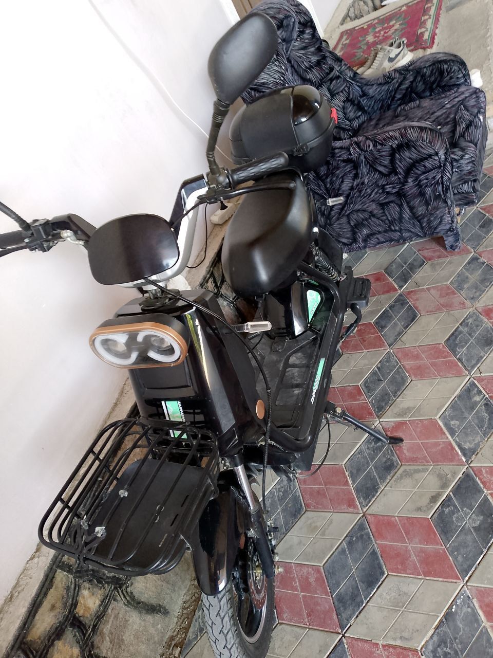 Elektro skuter sotiladi