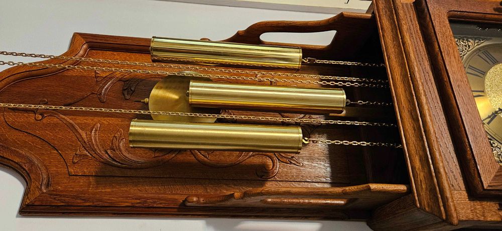 Ceas de perete cu pendul si 3 greutati Hermle-Westminster