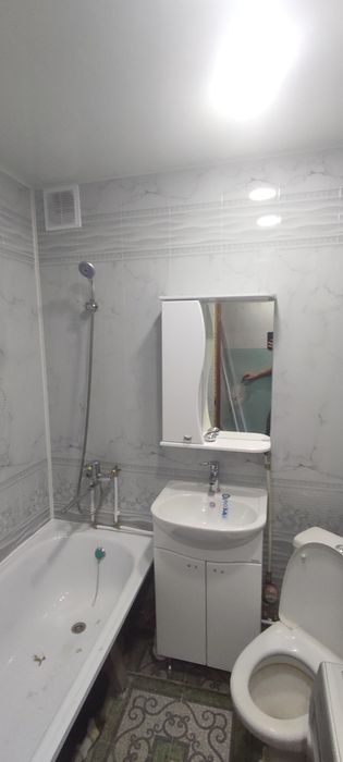 Обшивка декор панелями.ремонт ванных комнат санузлов.балконов