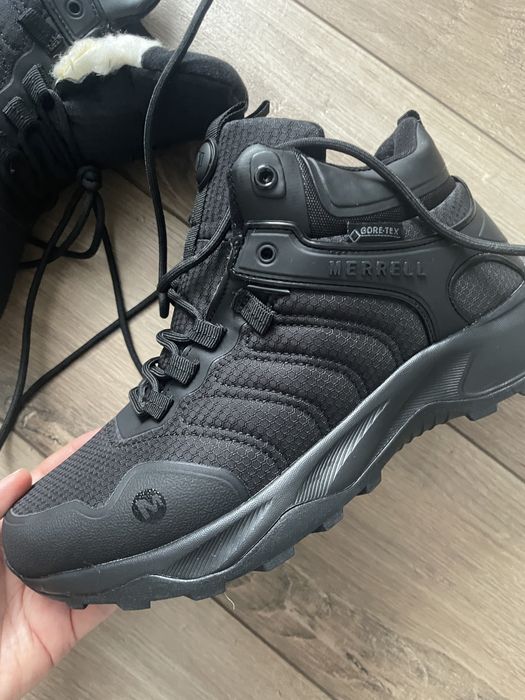 Мужские кроссовки зимние