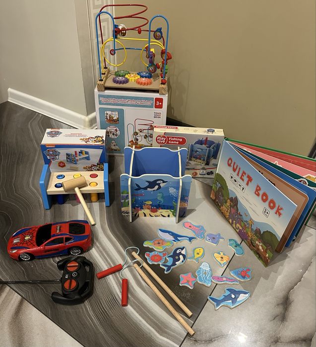 Детски играчки - дървени, книжка, кола