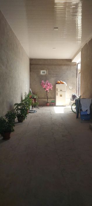 Хасанбой ховли сотилади 3 сотих 7 та хона 3 та санузел 2 та туалет