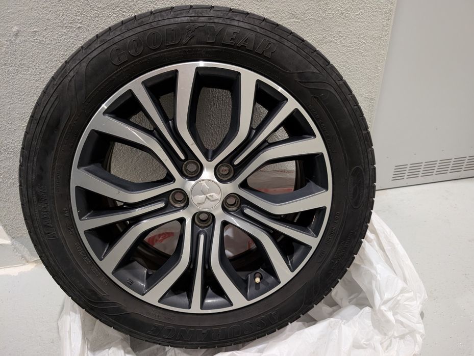 Goodyear  225 55 r18 всесезонни 1923