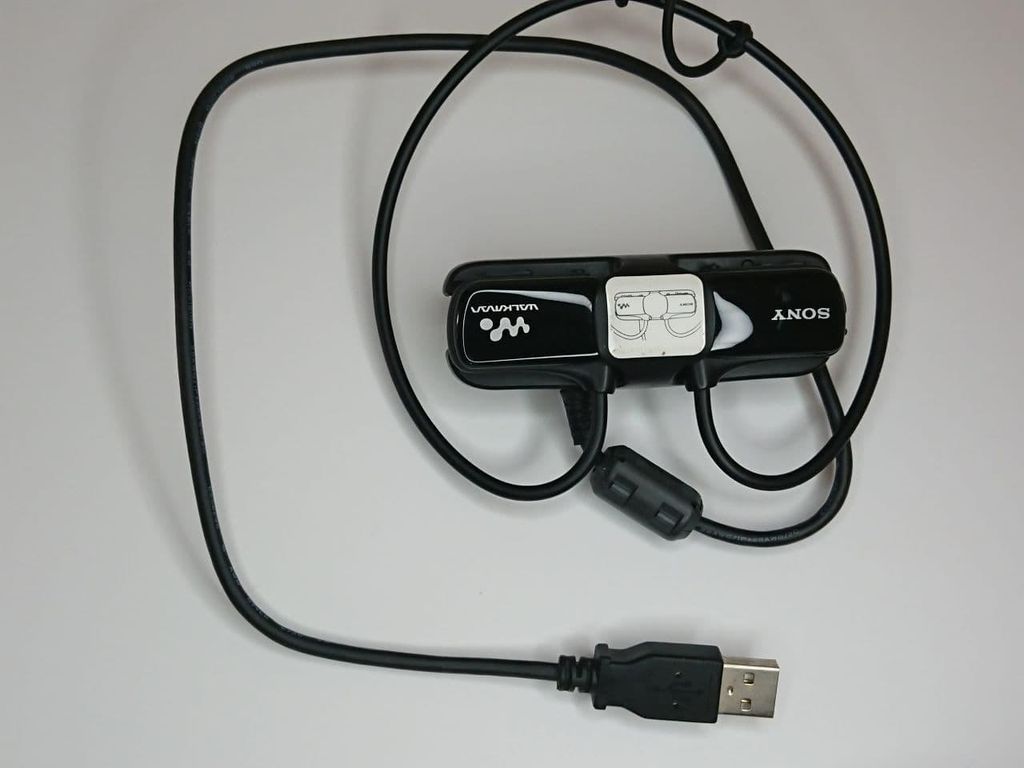 Căști cu MP3 Sony walkman 4gb