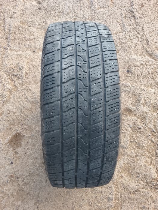 Шины зимние б/у  50 000