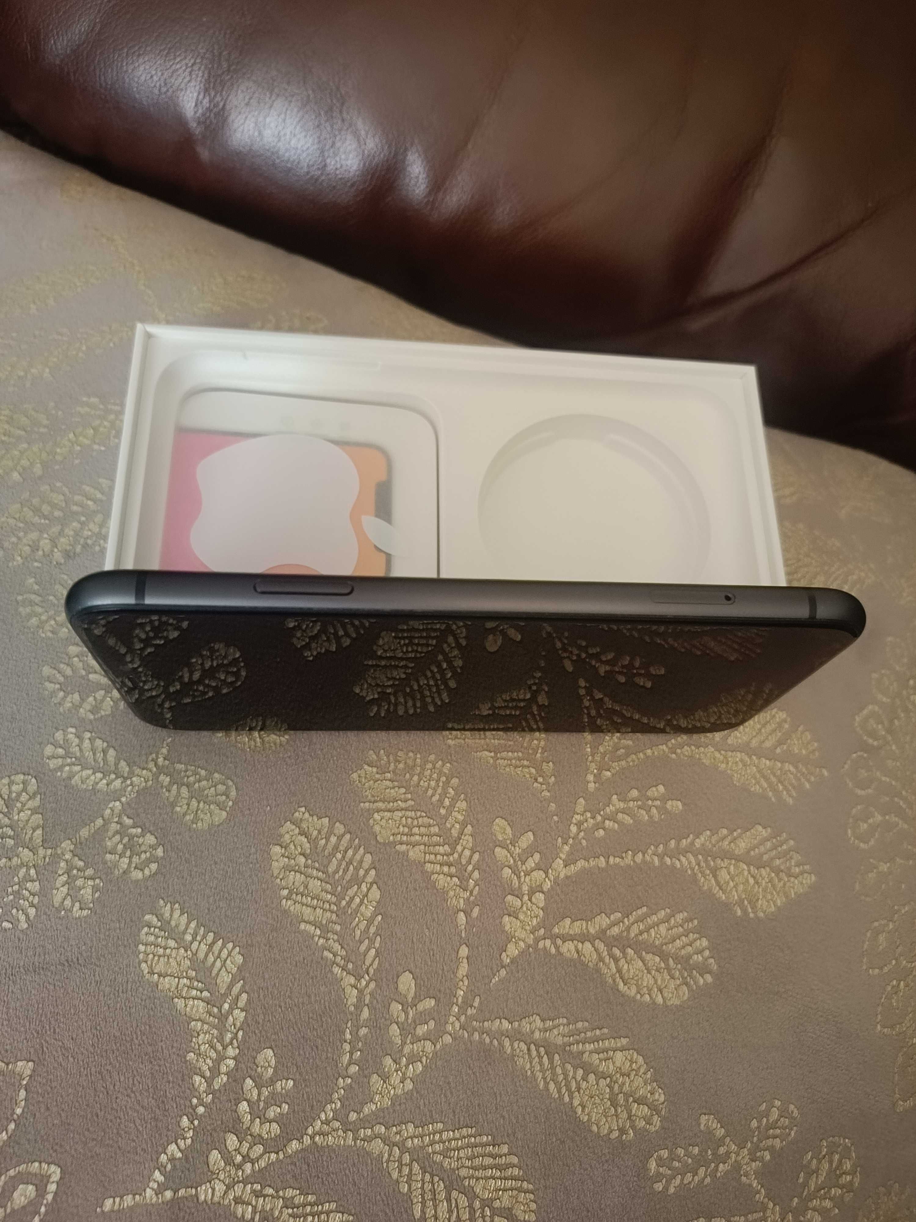 iPhone 11 64 gb.черен без БАРТЕРИ.